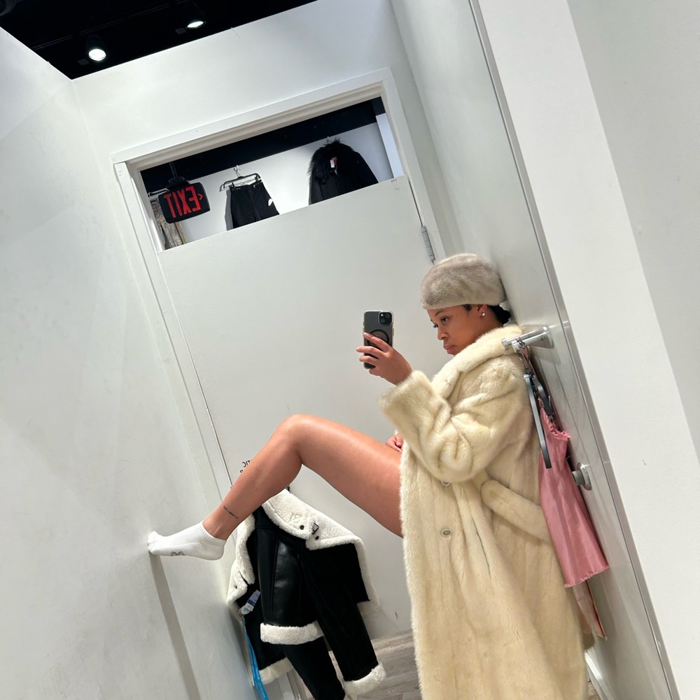 Vintage Elegant Cream Fur Coat